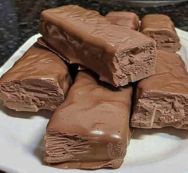 Keto Musketeers bars with fluffy chocolate mousse center and sugar free coating low carb candy